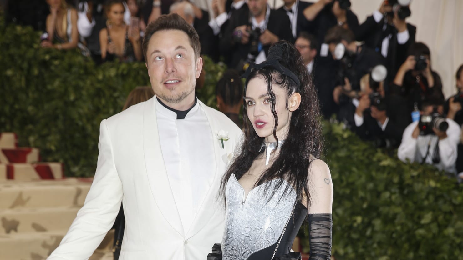 Grimes Inadvertently Reveals Second Baby With Elon Musk During Crazy Interview - The Daily Beast