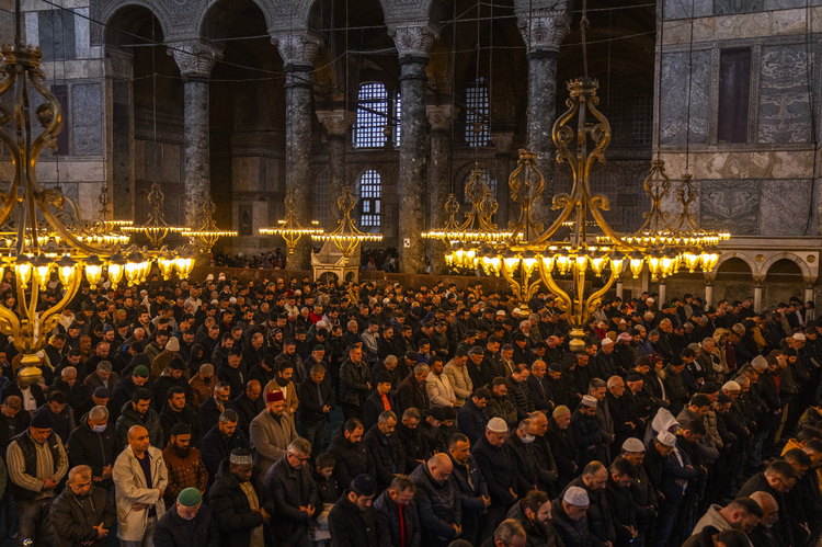 Some 25 Mln Have Visited Istanbul's Hagia Sophia Mosque Since 2020 - БТА